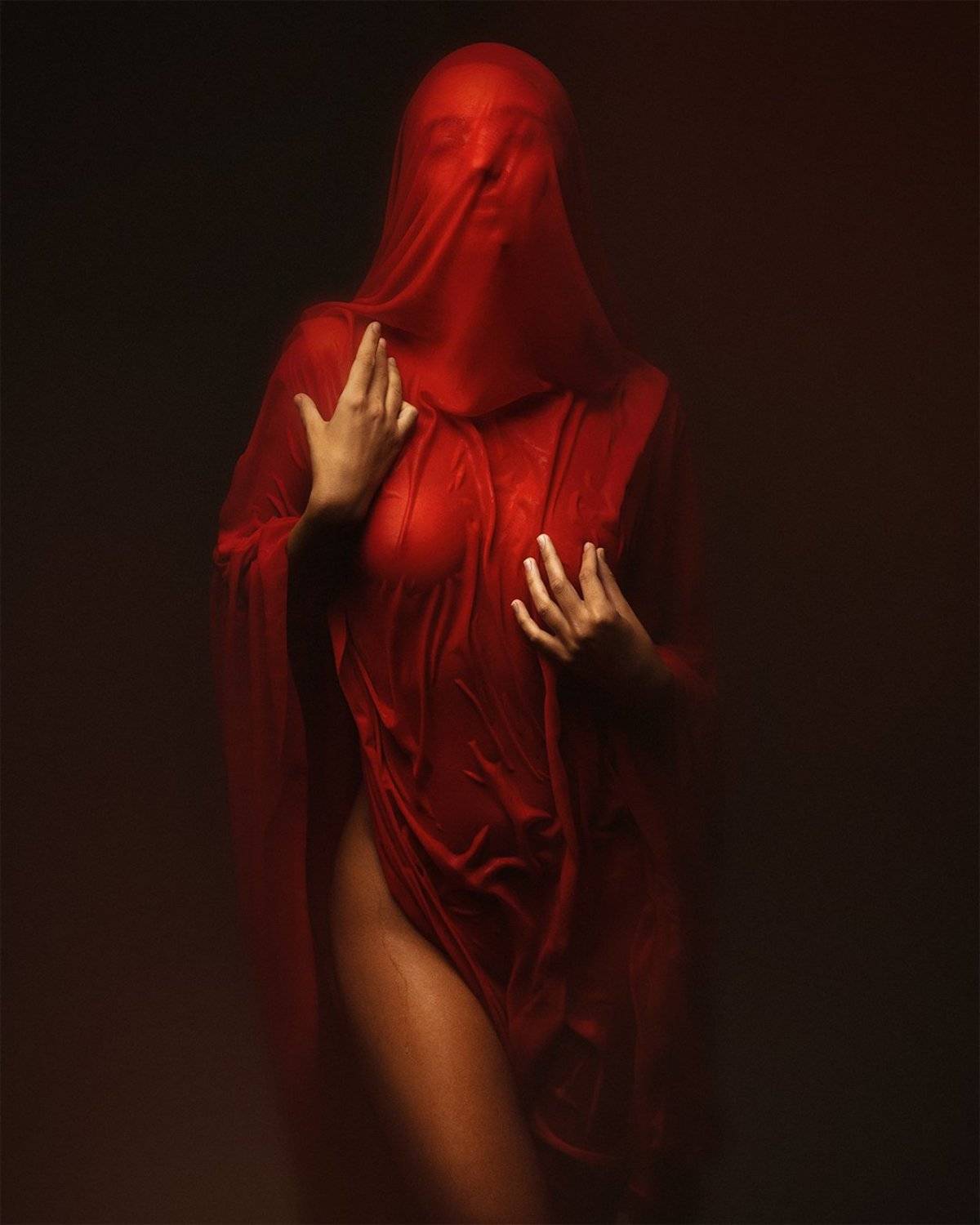 ню, Юрий Семенов