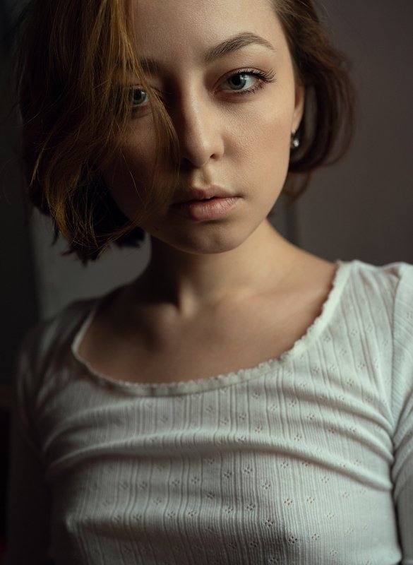 girl, at home, natural light, look, eyes, portrait,  Ann фото превью