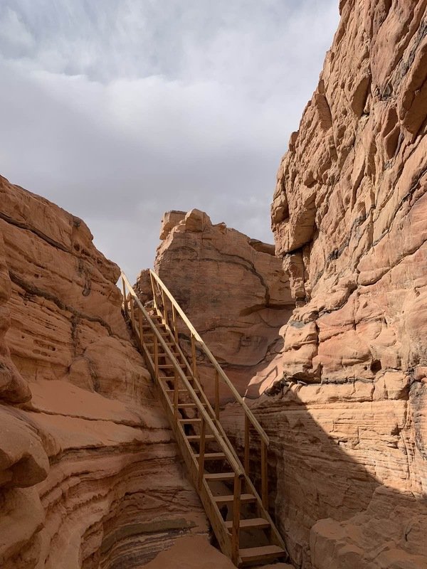 египет, пустыня, каньон, лестница, природа Спуск в каньон фото превью