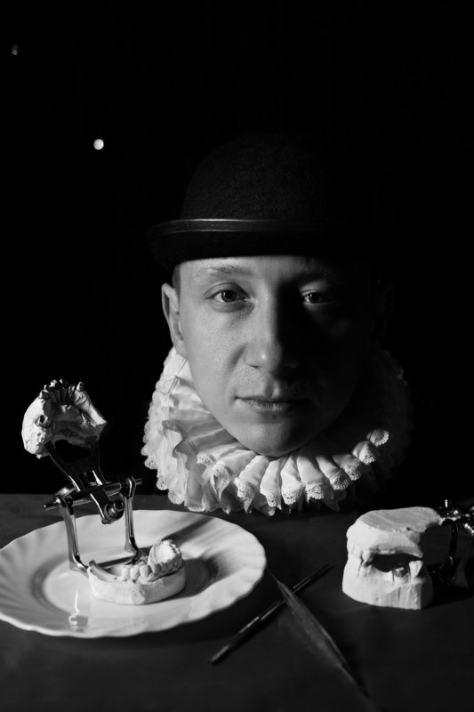 Зубной техник фото превью