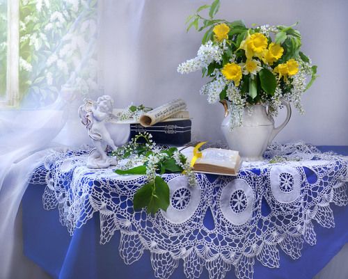 ...В чудесный майский день черёмуха проснулась...