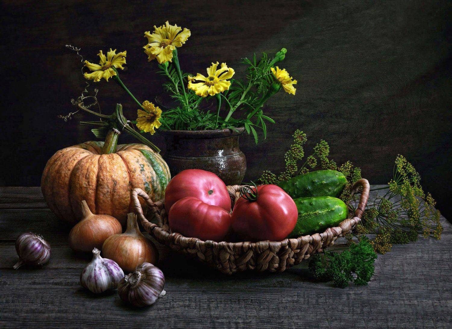 натюрморт, цветы, овощи, кринка, букет, тыква, петрушка, томаты, огурцы, лук, чеснок, корзинка, Вера Лопатина