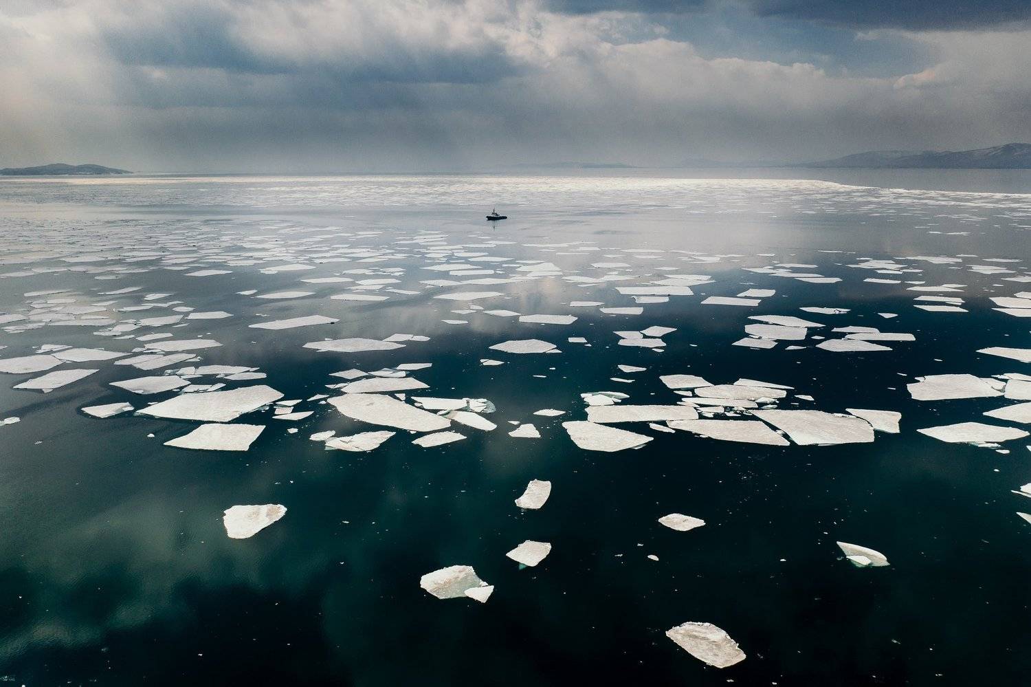 аэросъемка, владивосток, приморье, лед, квадрокоптер, зима, катер, Антон Блохин