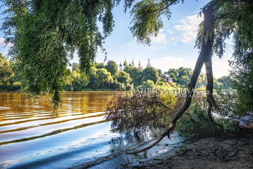 Летняя река