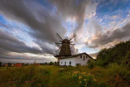 КАК РАЗГОНЯЮТ ОБЛАКА.