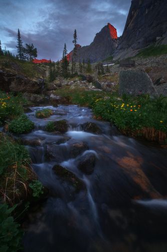 Спящий Саян на закате