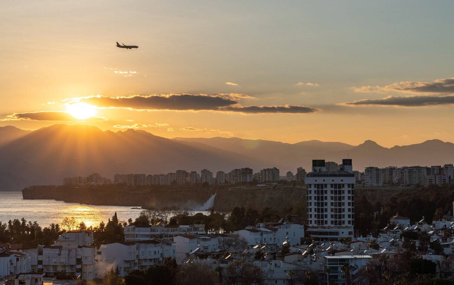 , Константин Дэм