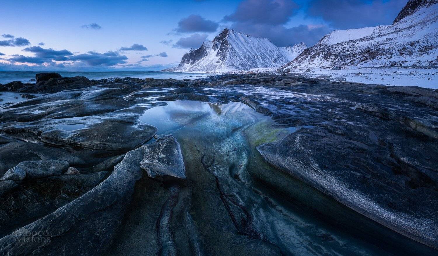 lofoten,norway,vikten,shore,shoreline,seashore,coast,coastal,panoramic,rocks,rocky,, Adrian Szatewicz