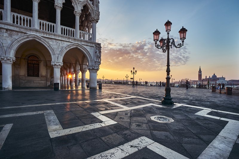 venice, lantern, street, urban, sunrise Markusplatz фото превью