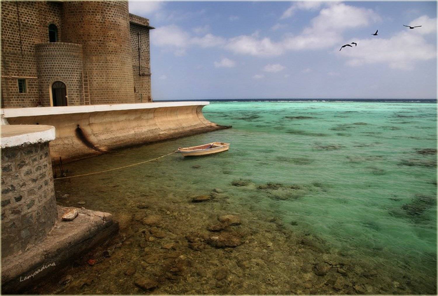 красное море, судан, риф санганеб, маяк, lampadina