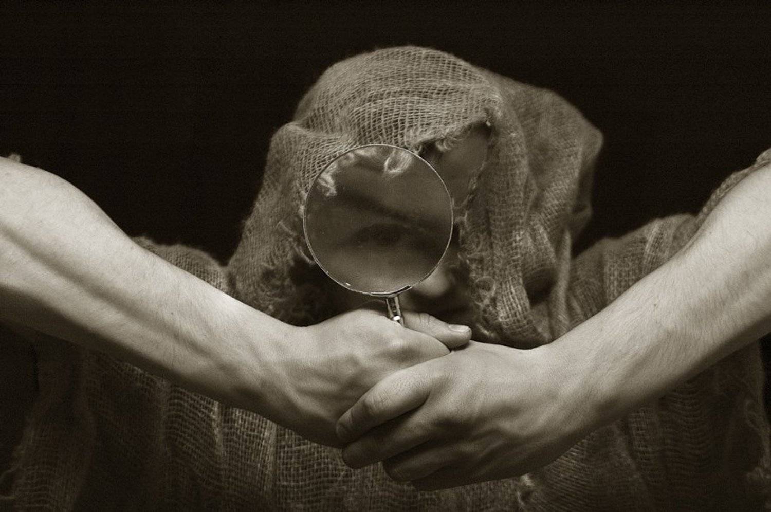 павел ломоносов,монах,лупа,глаз, Евгений Пугачев.