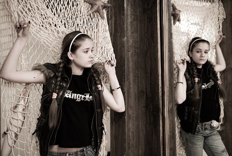 девушка,сеть,зеркало Отразиться... фото превью