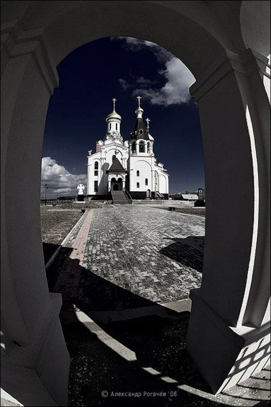 ~ У церковных ворот. фото превью