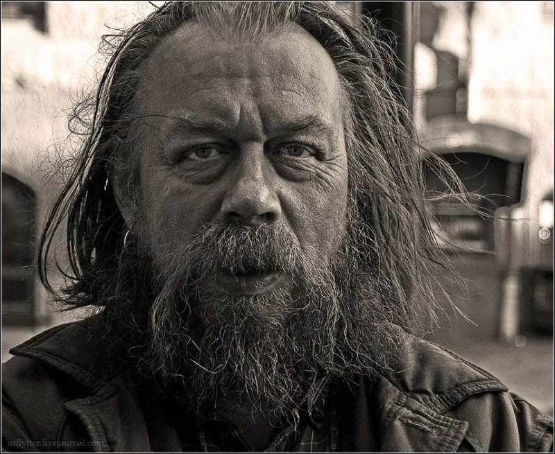 Портрет жителя норвежской глубинки погрязшего в пьянстве. фото превью