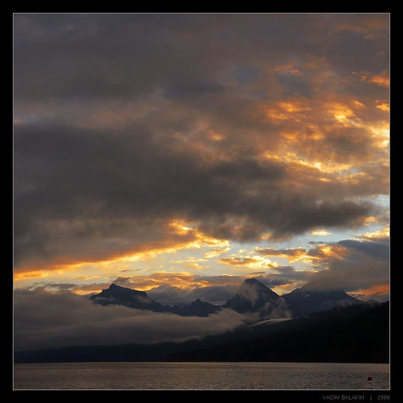 Sunset on McDonald Lake фото превью