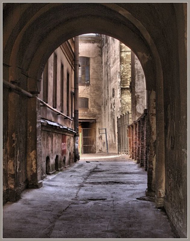 по местам хоженным...Петербургские дворы... фото превью