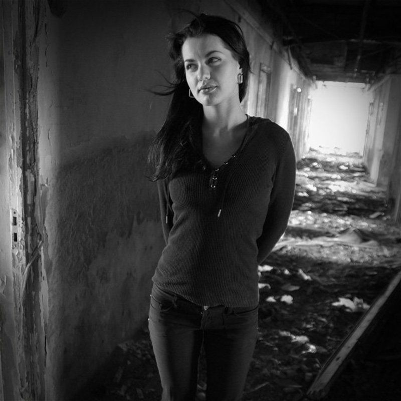 девушка, кемери, латвия, развалины  фото превью