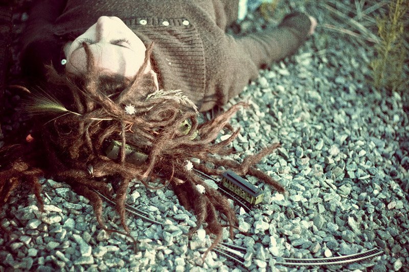 все_всегда_уезжают_навсегда уезжают друзья из города. или город из них уносится фото превью