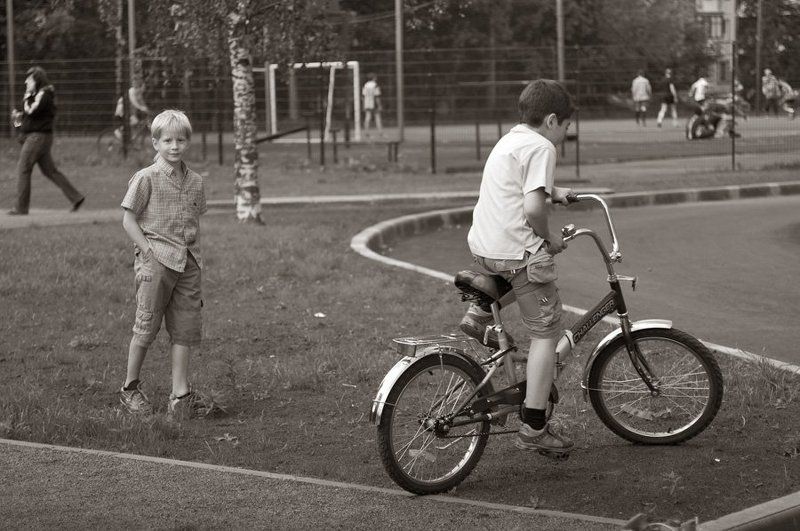 дети,велик,взгляд,время,юность,мысли Мальчишка фото превью