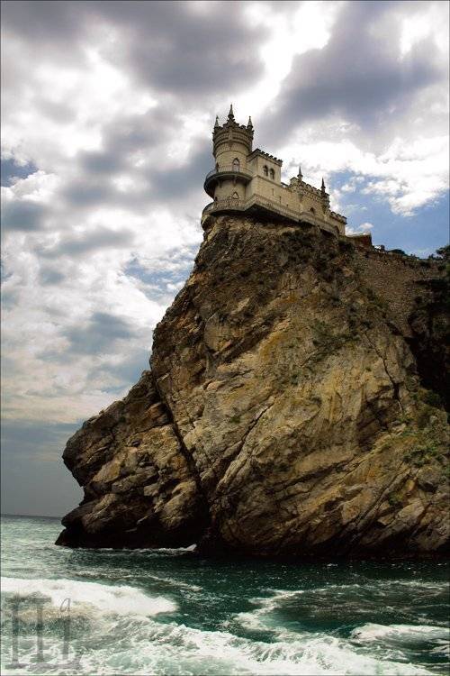 ласточкино гнездо, Илья Панфилов