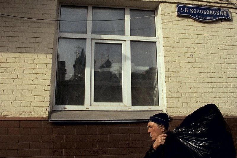 2008, цвет, цифра, город, москва, отражение, церковь, мешок, папироска, окно, кирпич, chirch, window, reflection, brick с подаркими фото превью