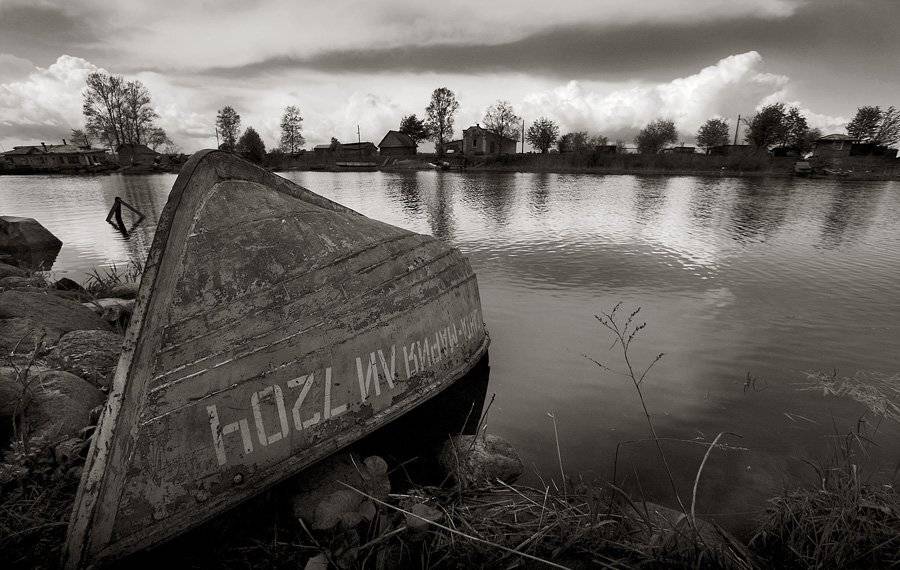 лодка,берег,канал,небо,облака,вода, Евгений Пугачев.