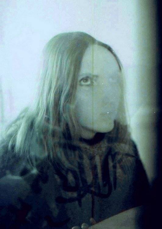 поли, Deep in Violet