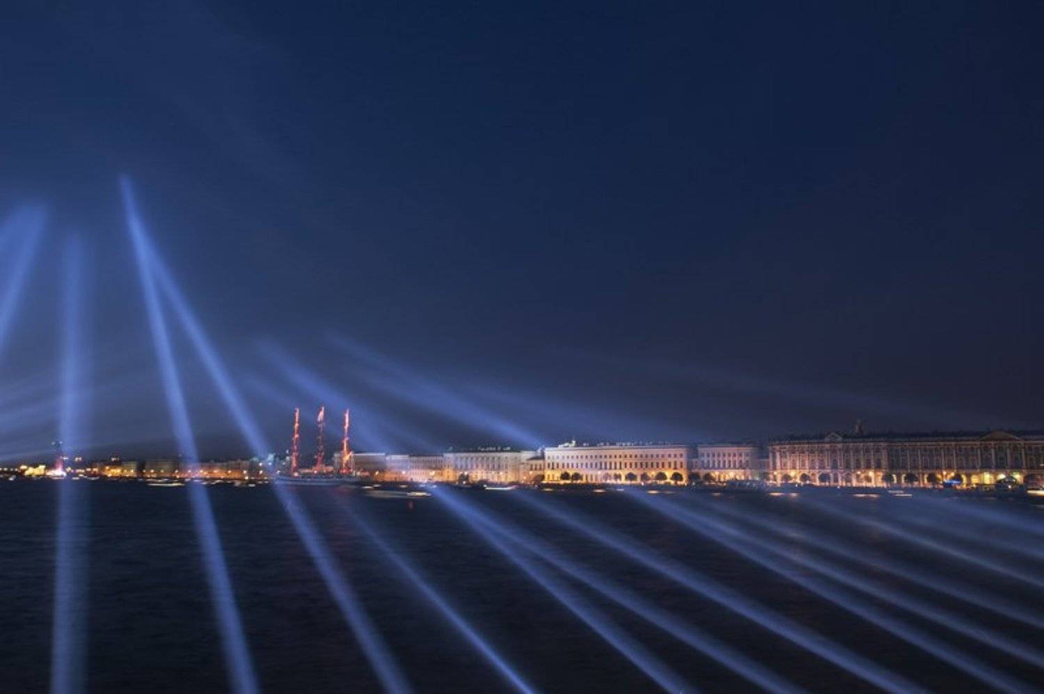 нева,вода,санкт-петербург,свет,алые паруса,эрмитаж,набережная, Евгений Пугачев.