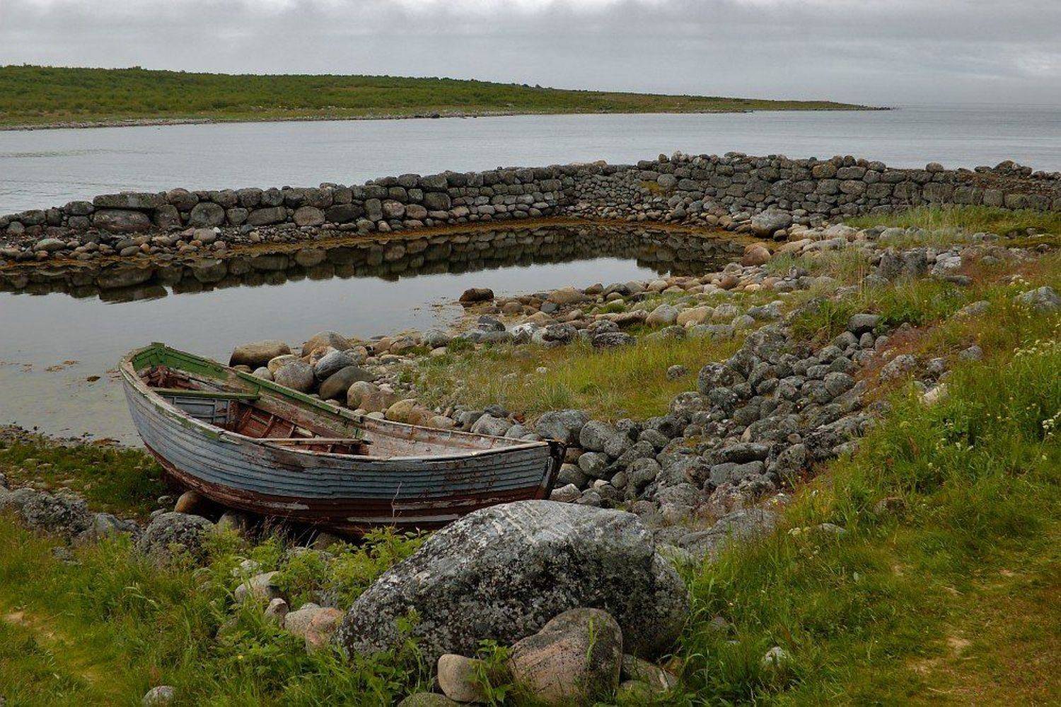 соловецкий архипелаг, заяцкие острова, белое море, искусственная гавань, разбитая лодка, Kaiser Sozo
