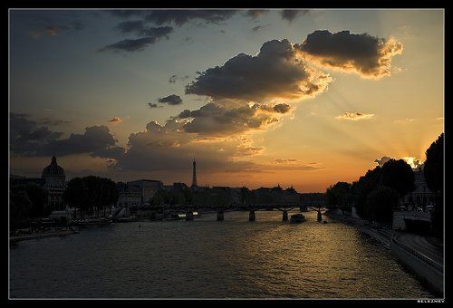 а в это время в Париже...
