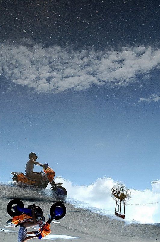 небо, велосипед, мальчик, вода N фото превью