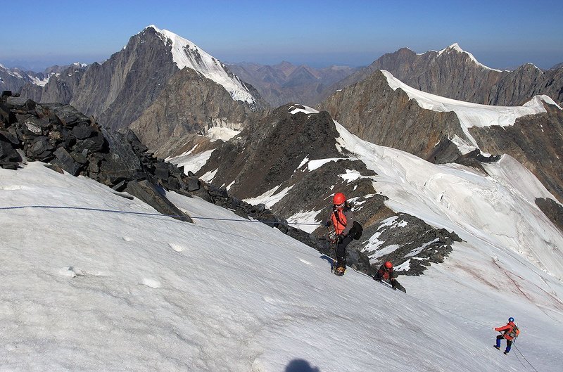 На перилах 2 фото превью