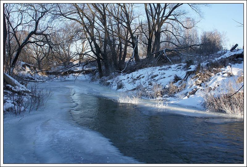 Замерзшая река фото превью
