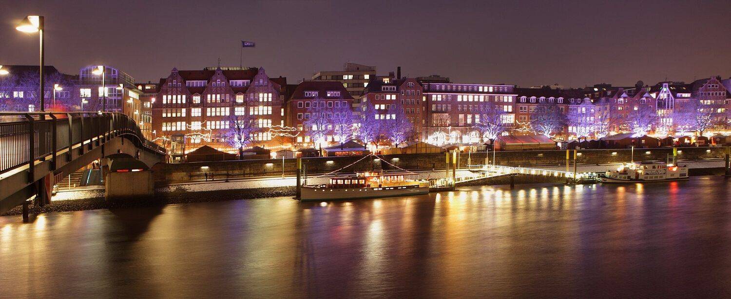 германия,бремен,вечер,набережная,корабль,река, Игорь Дубровский