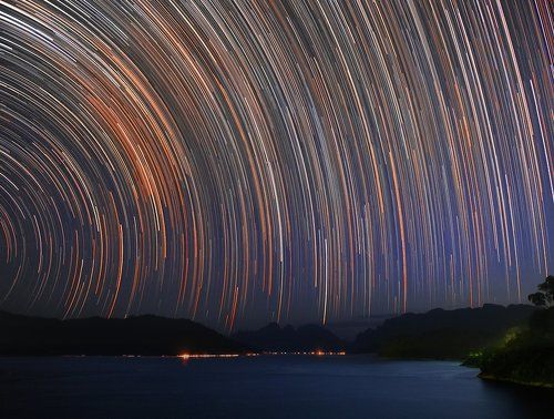 Tracks the universe