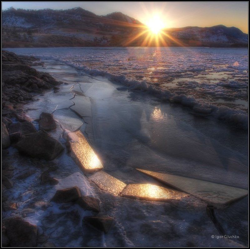 река, бурятия, ледостав, лед, горы, закат, рассвет Накануне фото превью