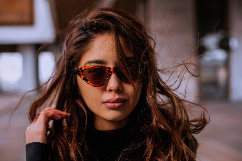 девушка,портрет,улица,волосы,ветер,атмосфера,street street photo portrait Юлдуз фото превью