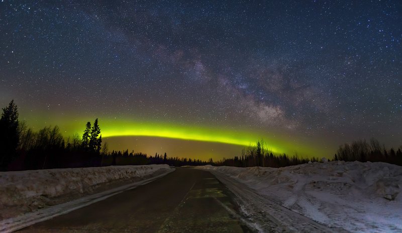 северное сияние,коми,север,лес,аврора,млечный путь,зима,ночь,фотоохота,увлечение,хобби,the northern lights in komi republic,north,forest,aurora,milky way,winter,night,photography,hobby,hobbies, млечный путь и северное сияние фото превью