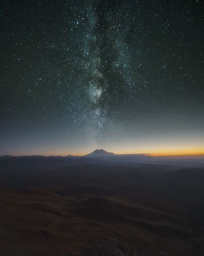 Извергая звезды