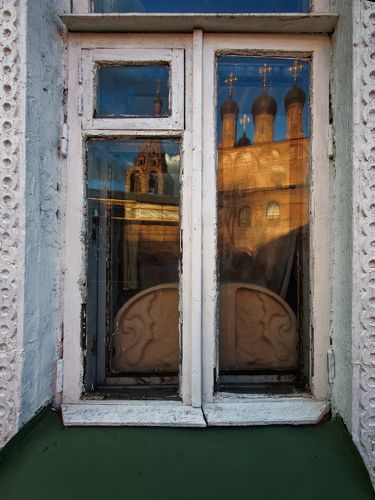 Отражение Крутицкого подворья 