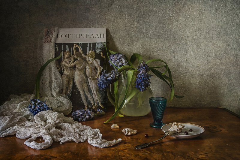 натюрморт, стекло, цветы, гиацинты, ракушки Боттичелли фото превью