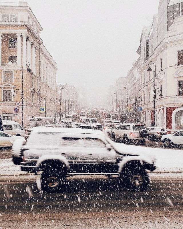 владивосток, приморье, машина, автомобиль, снегопад, снег, город, движение, перекресток, погода, веснв У природы нет плохой погоды! фото превью