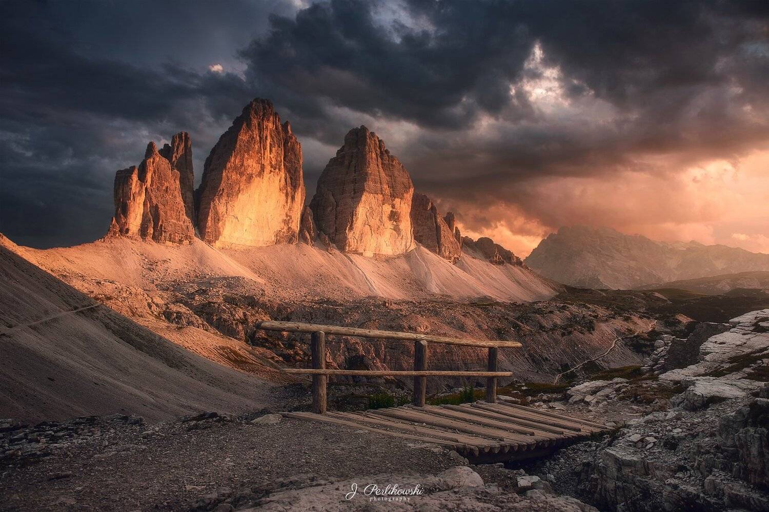 itally, tre cime, sunset, light, warm light, dolomites, dolomiti, mountains,, Jakub Perlikowski