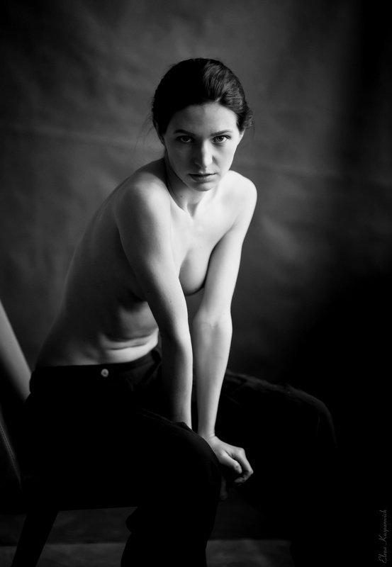 женский портрет, девушка, чб  фото превью