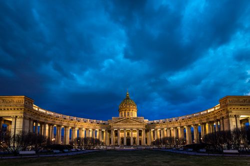Казанский собор ночью.