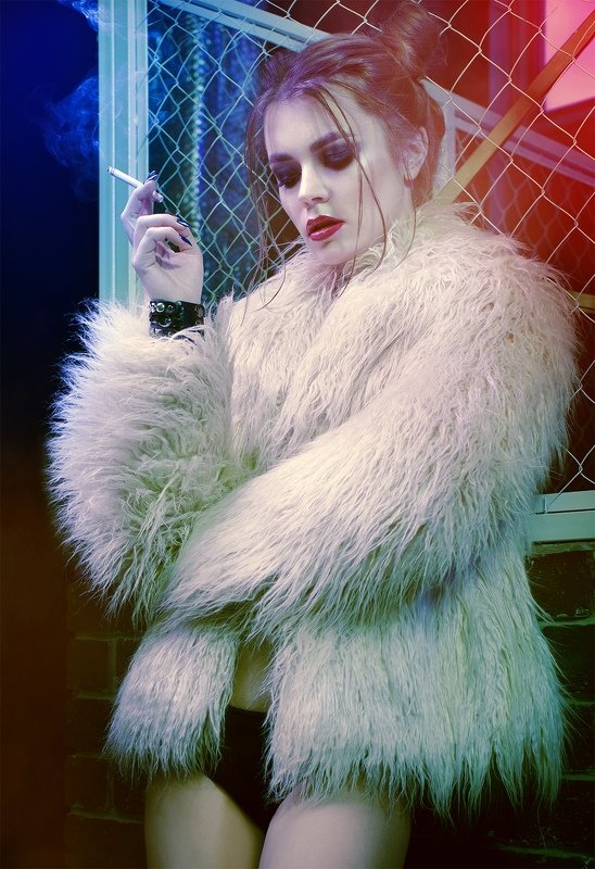 MODELS NEVER CAN\'T RESIST фото превью