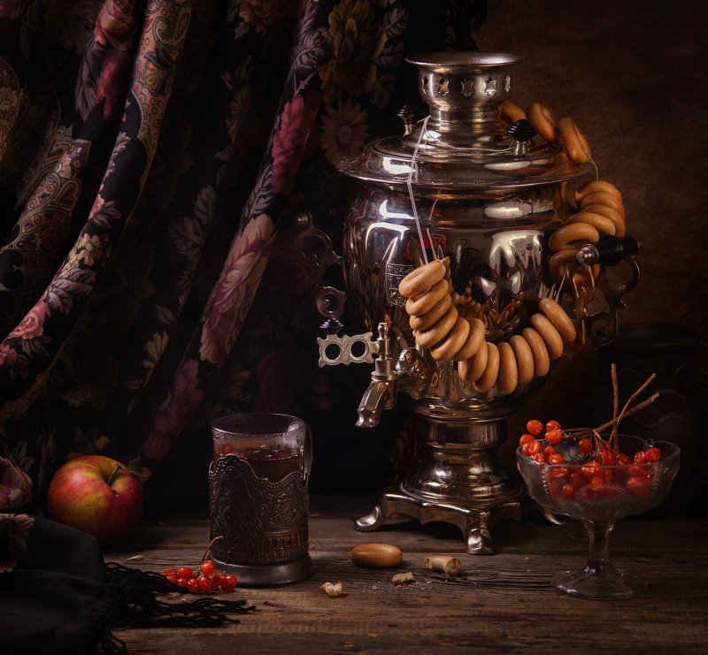 У самовара фото превью