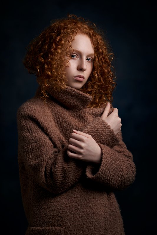 portrait, girl, lowkey, black, beautiful, pretty, eyes, lips, redhead, freckles, ginger, рыжая, портрет, девушка Варя фото превью