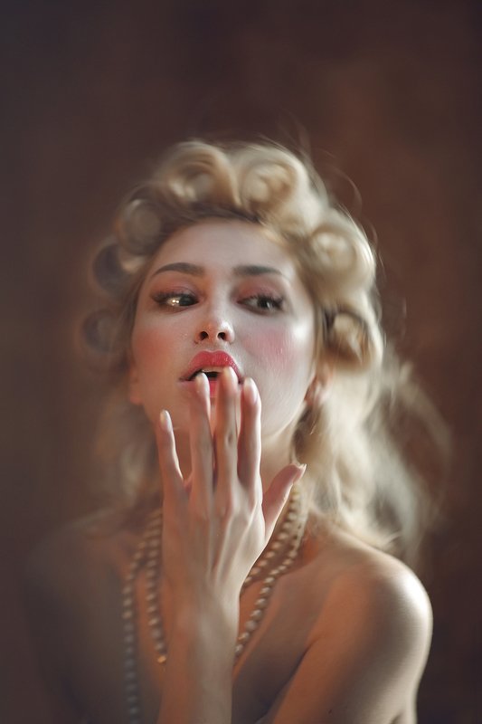 Девушка тайна  она  фото превью