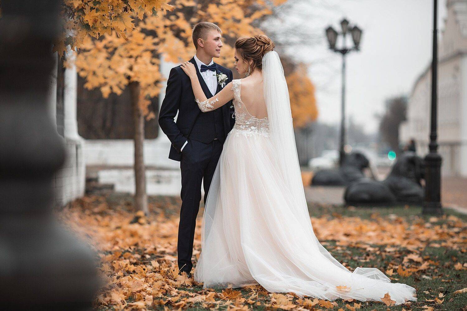 свадьба, свадебная фотосессия, жених, невеста, жених и невеста, свадебный букет, белое платье, счастье, любовь, осень, wedding, weddings, bride, groom, autumn, Владимир Васильев